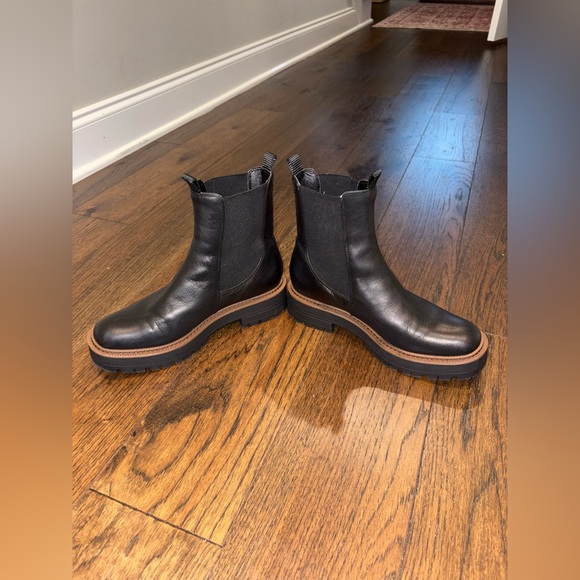 Sam Edelman Chelsea Boot - Picture 5 of 8